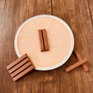Pastel helado chocolate KitKat